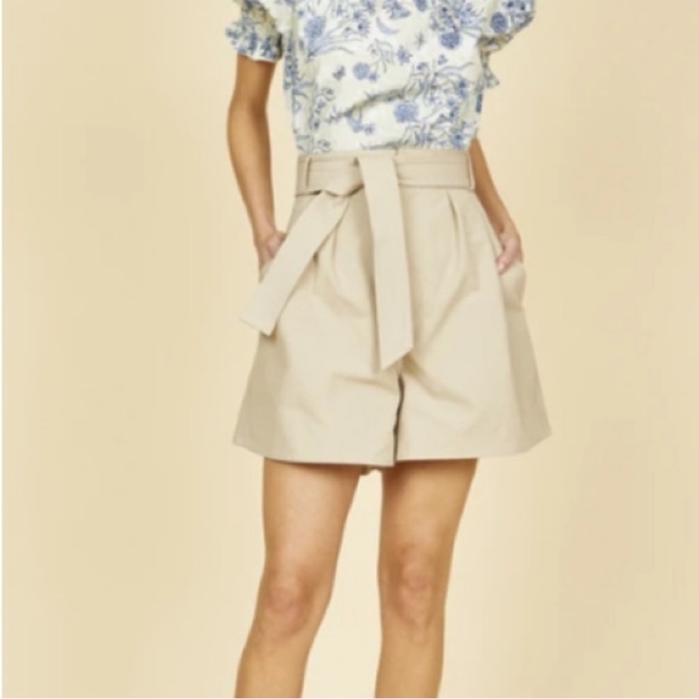 Hunter Bell Tyler Belted Cotton Twill High Rise Waist Shorts Khaki Cream Sz 0